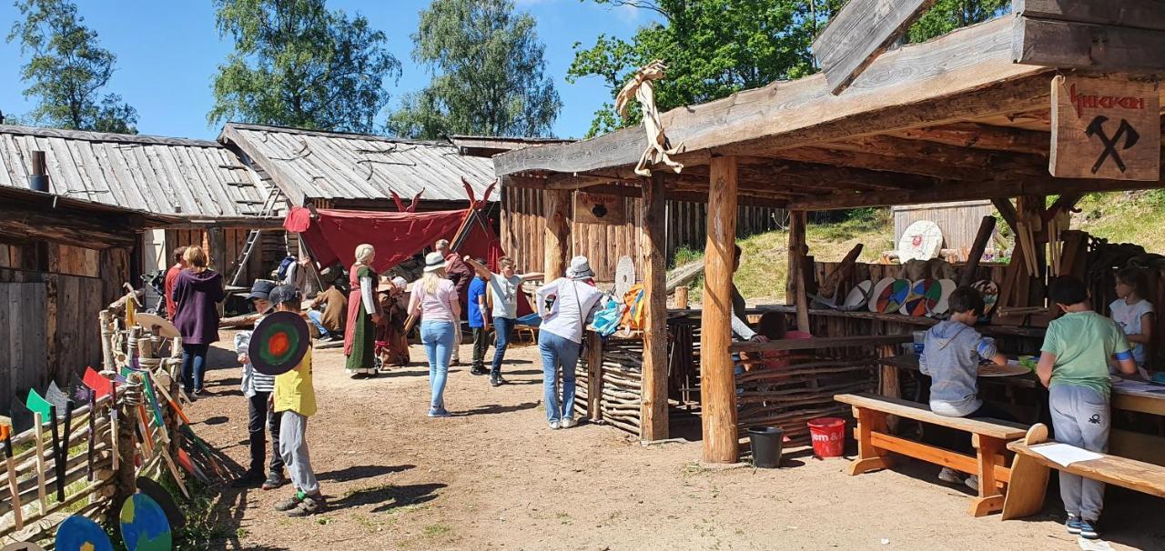Vittfarnas Hird Vikingaby Sosdala Exterior foto