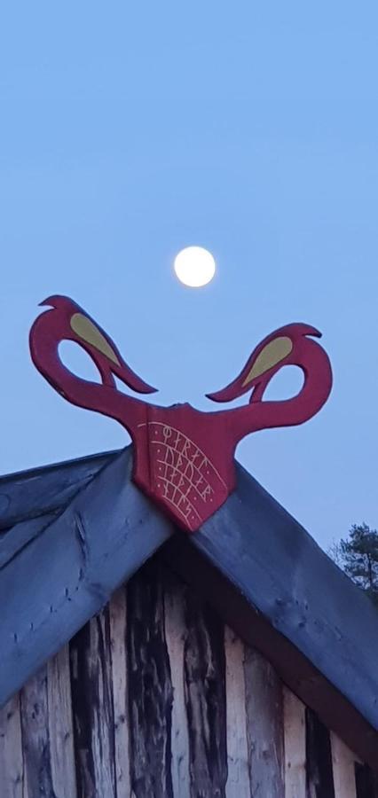 Vittfarnas Hird Vikingaby Sosdala Exterior foto