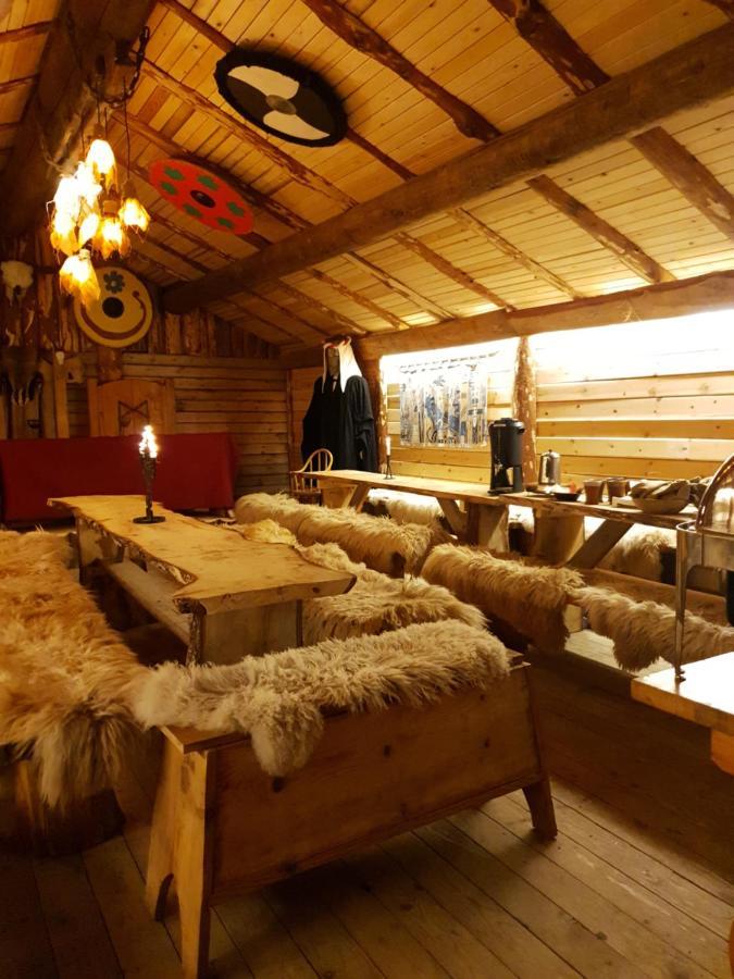 Vittfarnas Hird Vikingaby Sosdala Exterior foto